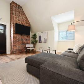 FREE Parking+Netflix+ Near Hospitals|Food|Shopping