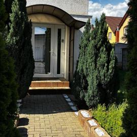 Garden vibe apartament, Hotel in Luduş