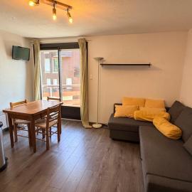 Charmant studio cabine 4 pers, balcon au pied des pistes - FR-1-557-132