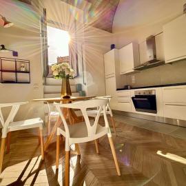 URBAN LOFT with terrace in the center for 2 people, hotel din Perugia