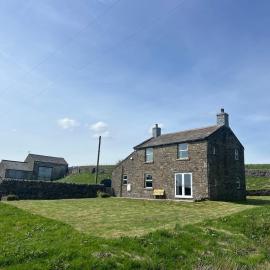 Farmhouse with stunning moorland views, hotel a Bowes