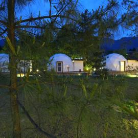 Highland Glamping Riverfront Luxury Dome Tent, hotel i Paro
