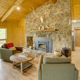 Mountain Views + BBQs: Updated Cody Cabin, hotel a Cody