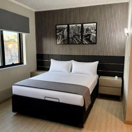 712 - Flat Aeroporto GRU - Slaviero Guarulhos, hotel in Guarulhos