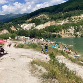 Apartmán pri Jazere, hotel u gradu Kraľovany