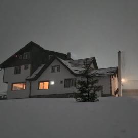 Casa Cătălin-Puntea Craiului, hotel u gradu 'Şirnea'
