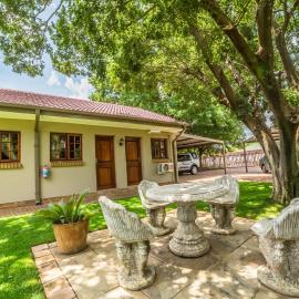 Beryl1 Guest House, khách sạn ở Klerksdorp