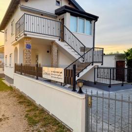 Apartmani Dorijan – hotel w mieście Vrsi