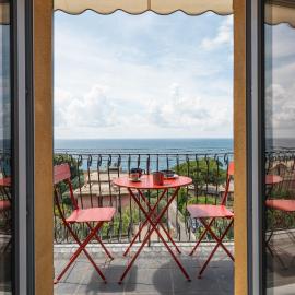 Panoramic Sea View Apartment near the Beach
