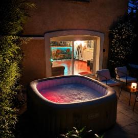 Bas de villa indépendant avec jacuzzi privatif & billard Callas