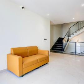 Super Townhouse ISBT Dehradun, hotelli kohteessa Dehradun