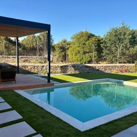 Design Villa in Madrid Mountains, hotel a Guadarrama