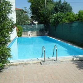 Residence MokyD13-piscina, WiFi, giardino,garage