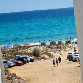 Seaside Beach Home, Confort & Vue Mer, hotel in Ḩammām al Ghazzāz