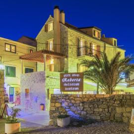 Holiday Home Stonehouse Popožo, hotel a Primošten