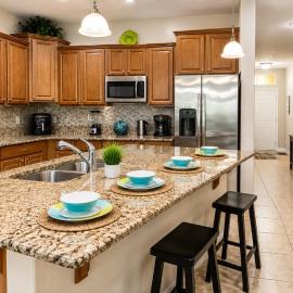 Spacious 6 bedroom Home at Paradise Palm Resort, hotel in Kissimmee