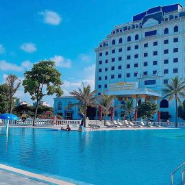 Lan Chau Luxury Hotel – hotel w mieście Cửa Lô