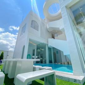 Cozy Vibe Pool Villa Pattaya, hotel in Ban Huai Yai