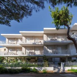 PJ Properties Sounio Apartment with Sea View, hotel i Sounio