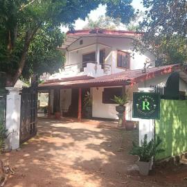 Ruwanara Guesthouse and Restaurant