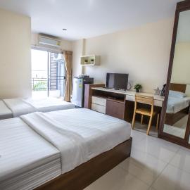 Central Place Serviced Apartment, hotel in Chon Buri