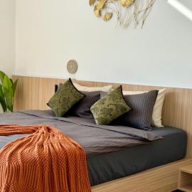 Bungalow Phuket, Hotel in Ban Sakhu