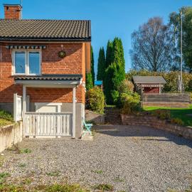 Lägenhet - 33min från Eskilstuna och Katrineholm, hotel in Malmköping