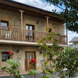 Alojamientos ADRIMAR – hotel w mieście Arnuero