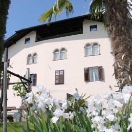 Garni Brunnenhof、カルダーロのホテル