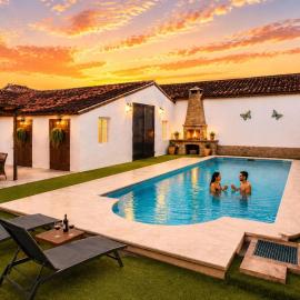 Villa Familiar l Piscina I Cine l Bbq l Sala de Juegos I 6min Segovia I 50min Madrid I 17 px