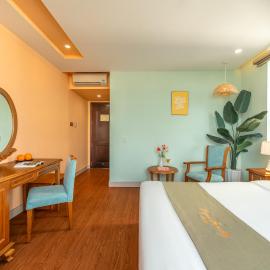 Royal Family Hotel