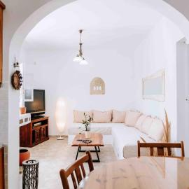 Ormos Isternia House, hotel en Istérnia