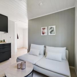 Lys og moderne leilighet i Bø., hotel en Bø