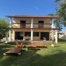Casa Com 2 Quartos Barra Serinhaem - BA，Ituberá的飯店