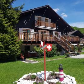 Logement au 1er étage dans chalet à La Heutte
