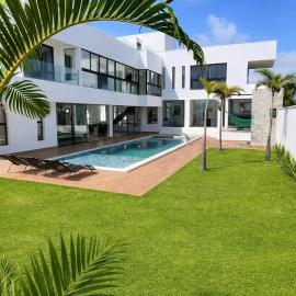 Luxury House with Sea View and Natural Pools Near Pipa, מלון בCanguaretama