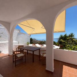 Sunny house, stunning Aegean Sea views.