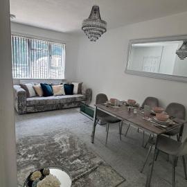 Peaceful home ideal for contractors and family