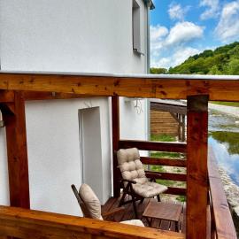 Słoneczny apartament z sauną i tarasem nad rzeką