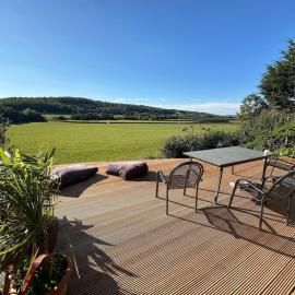 Yew Tree Lodge The Golden Valley View Retreat, готель у місті Abbey Dore