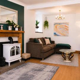 Walk to Town, Parking, Family Home, Drive to Beach