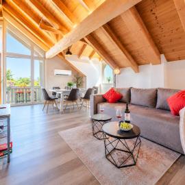 Bright Lake View Apartment with Balcony and Air Conditioning, hotel in Tutzing