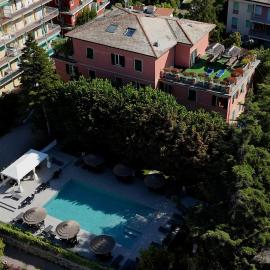 Hotel Clelia, готель у місті Дейва-Марина
