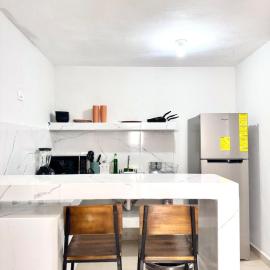 Departament with AC and WIFI in Salinas Victoria: Salinas Victoria şehrinde bir otel