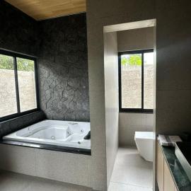 Casa de Bloco-Banheira & Design Industrial