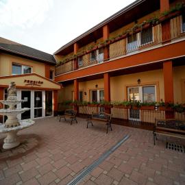 Penzión Viktória, hotel Galántán