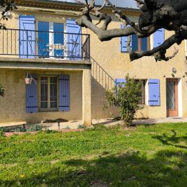 La maison d'à côté, hotel a Tulette