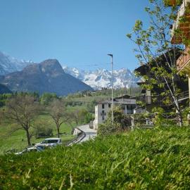 Maison Heidi - Maisons de Charme Valle d'Aosta - Appartamento Deluxe a due passi da Courmayeur, hotel a Pré-Saint-Didier