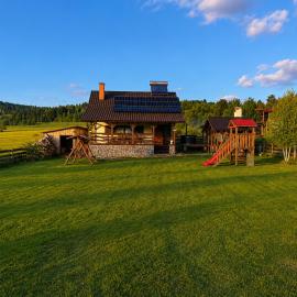 K&N vendégház, Hotel in Voşlobeni