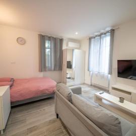 Modern studio 5 min from Vénissieux train station